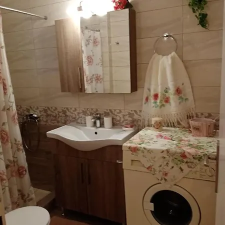 Ennie's Place Apartamento *