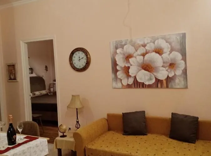 Apartment Ennie's Place