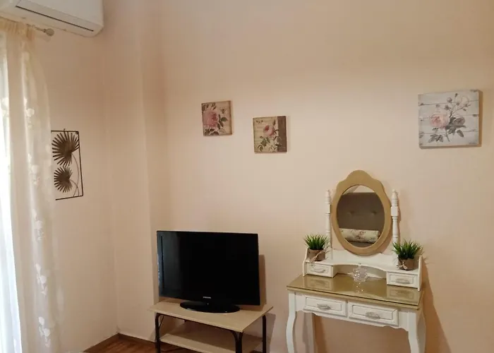 Ennie's Place Apartment