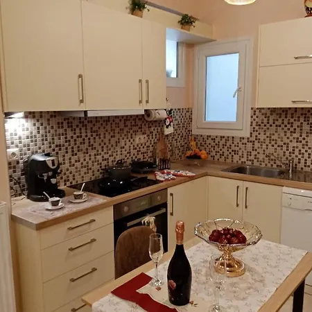 Ennie's Place شقة *